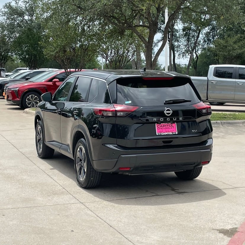 2024 Nissan Rogue - Image 4