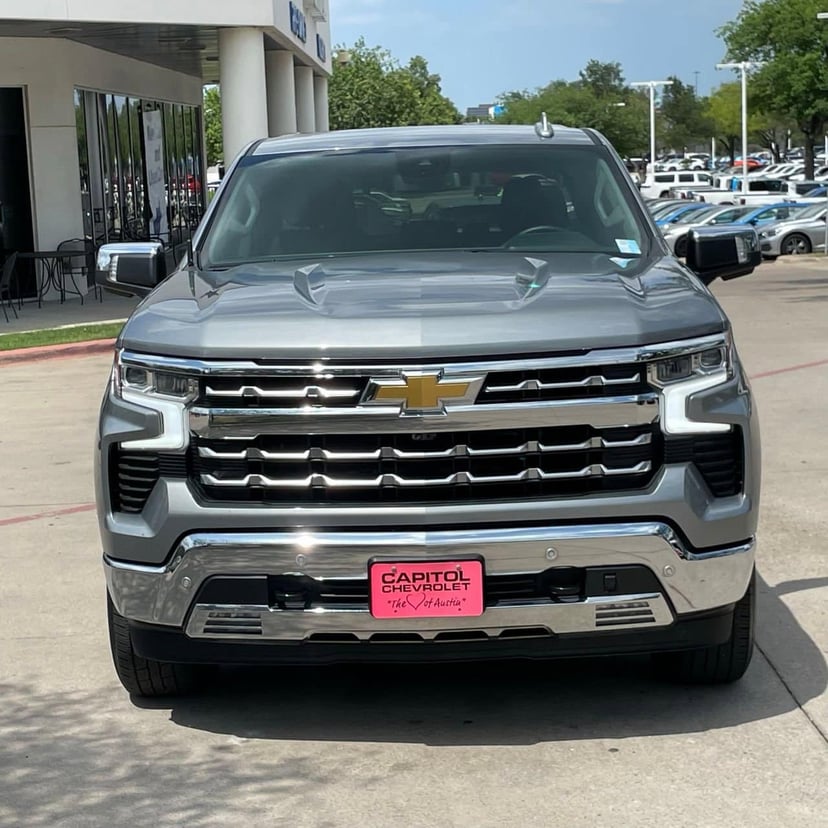 2024 Chevrolet Silverado 1500 - Image 3