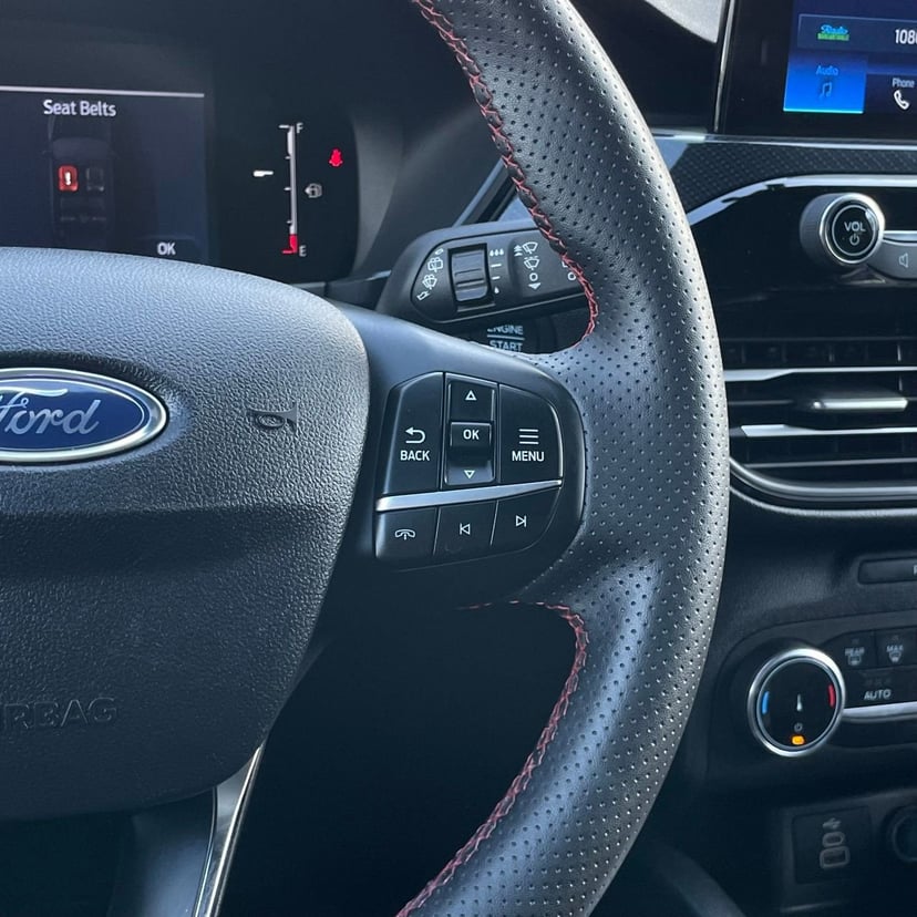 2025 Ford Escape - Image 14
