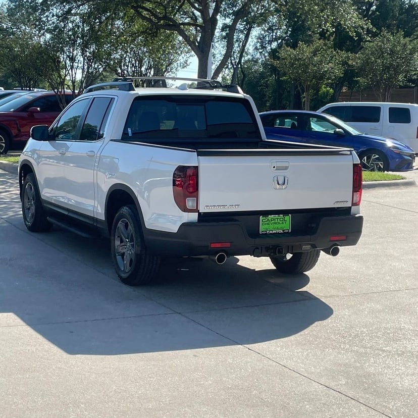2023 Honda Ridgeline - Image 4