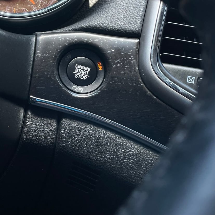 2018 Jeep Grand Cherokee - Image 17