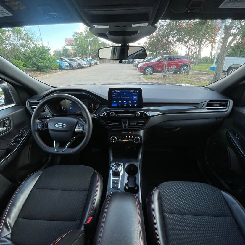 2025 Ford Escape - Image 10