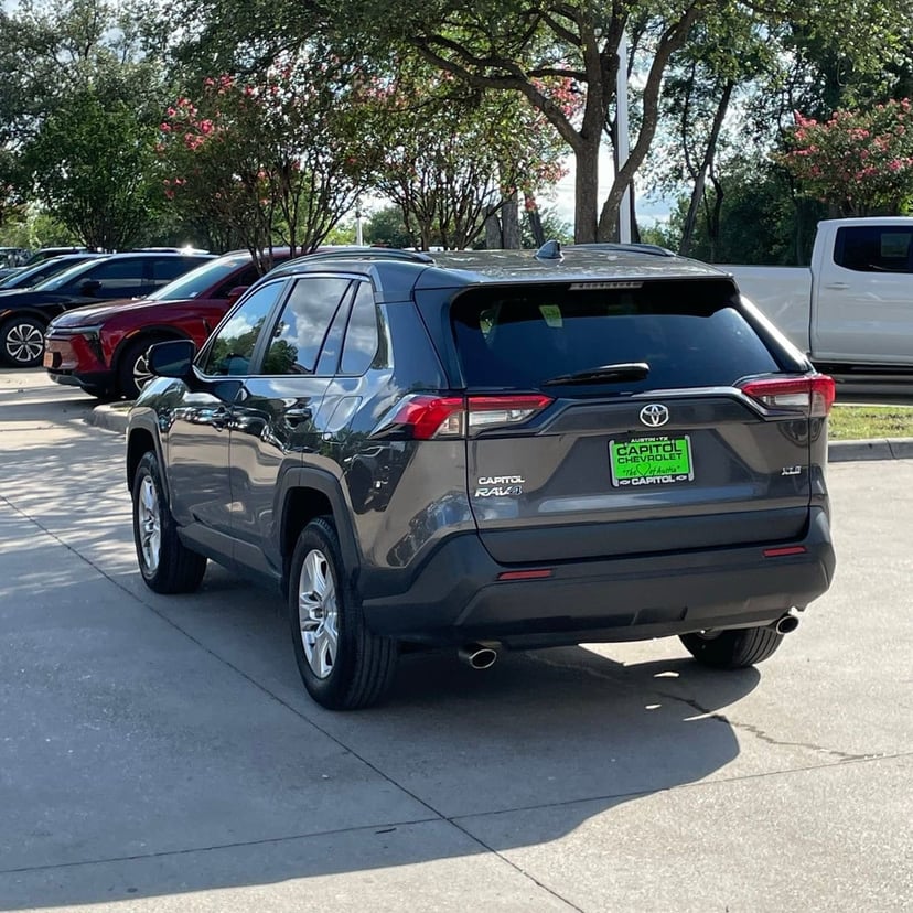 2021 Toyota RAV4 - Image 4