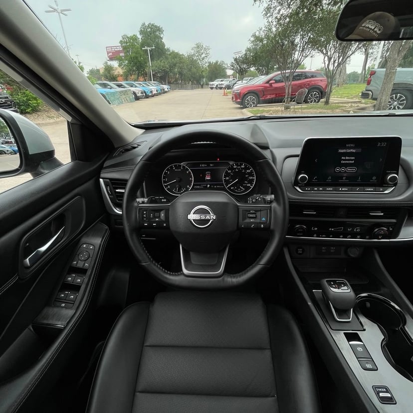 2025 Nissan Rogue - Image 11