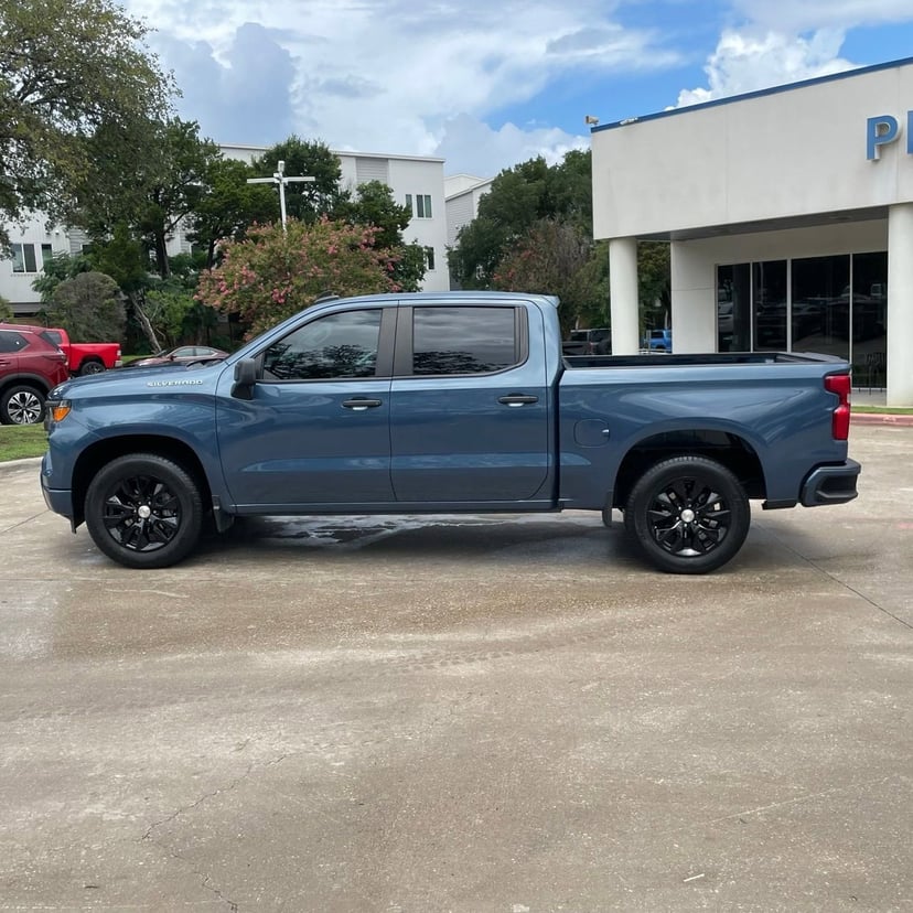 2024 Chevrolet Silverado 1500 - Image 2