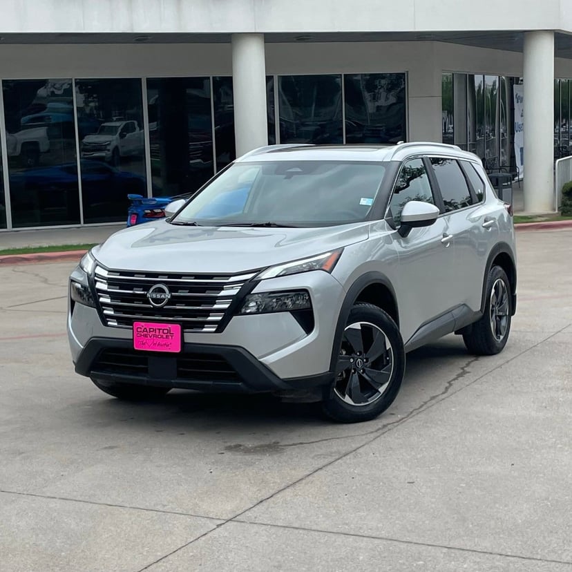 2025 Nissan Rogue - Image 9