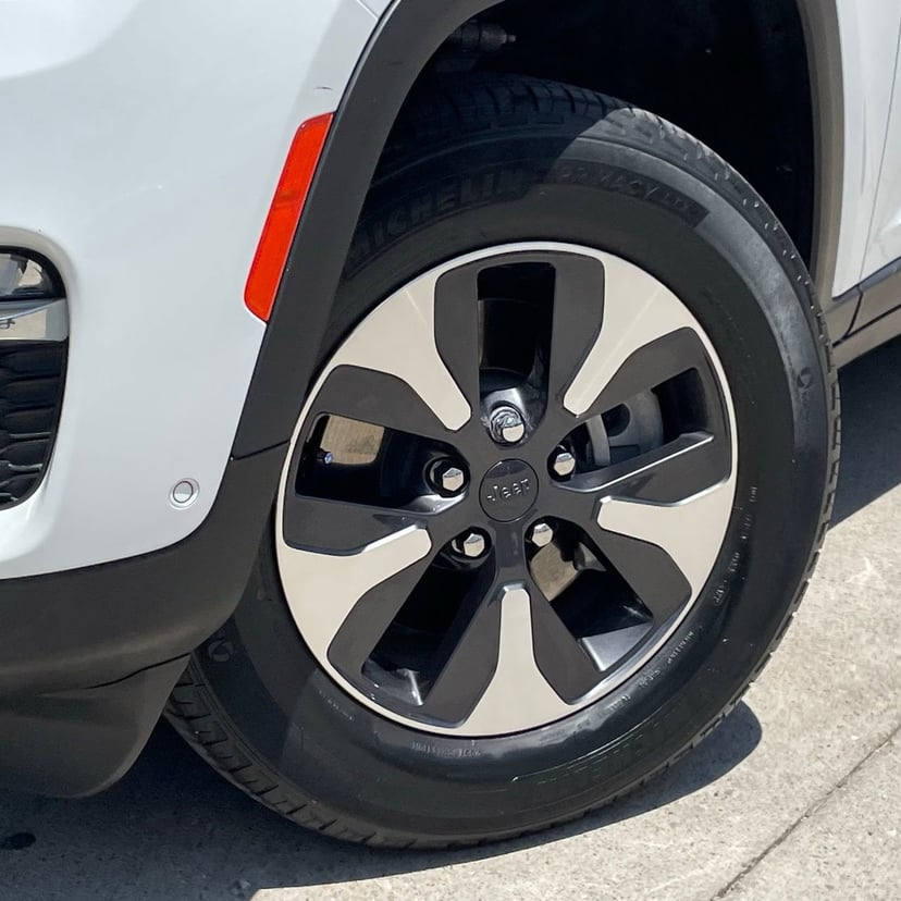 2022 Jeep Grand Cherokee 4xe - Image 9