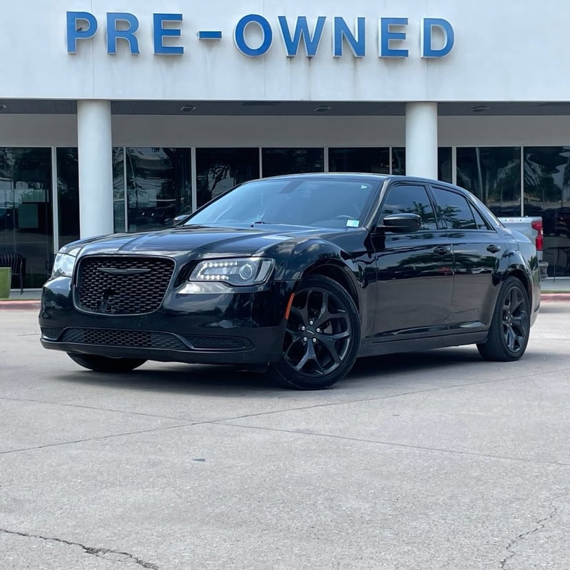 2021 Chrysler 300 - Image 1