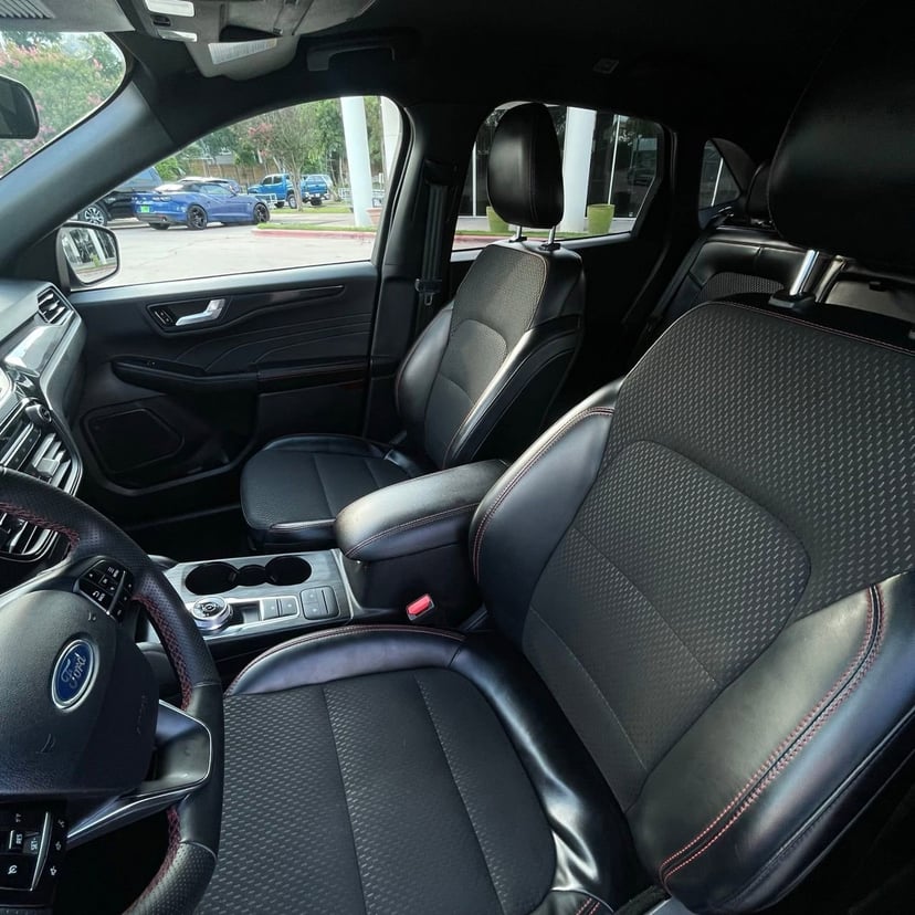 2025 Ford Escape - Image 21