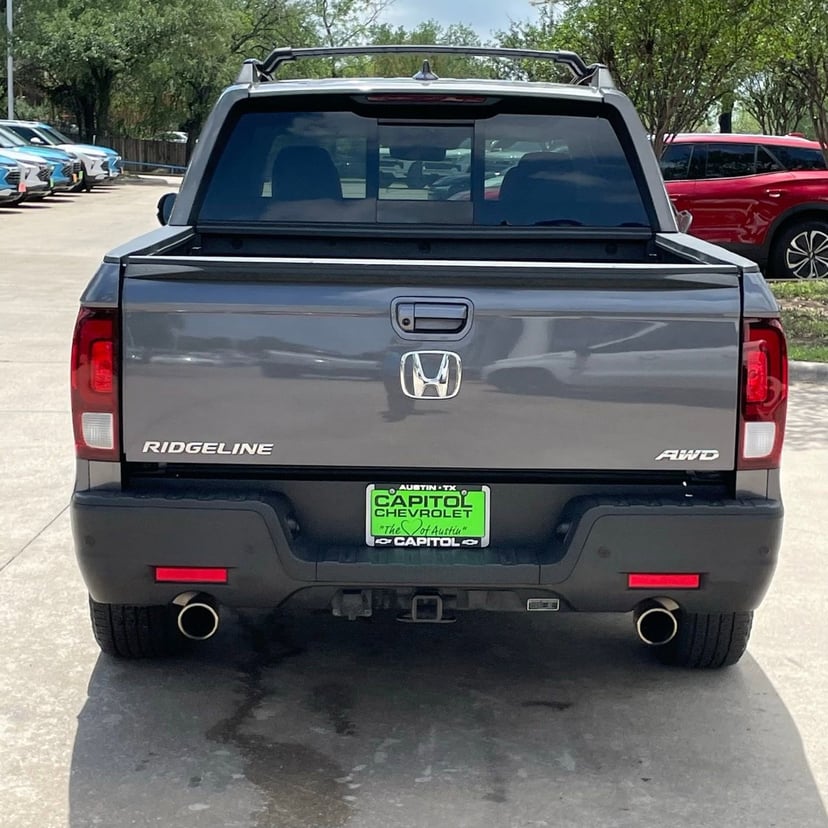 2023 Honda Ridgeline - Image 5