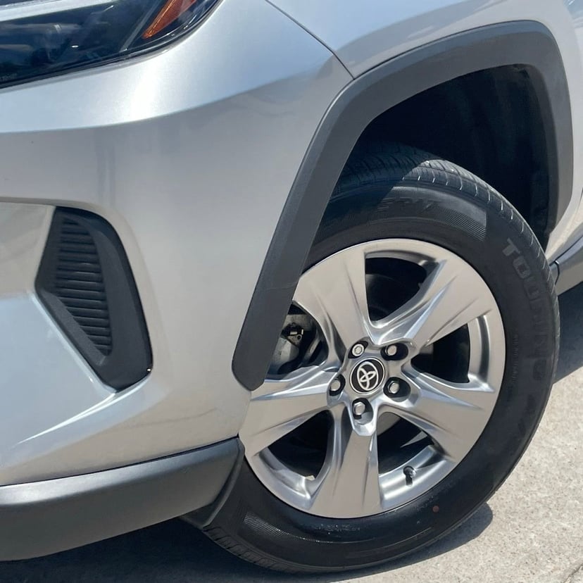 2024 Toyota RAV4 - Image 9