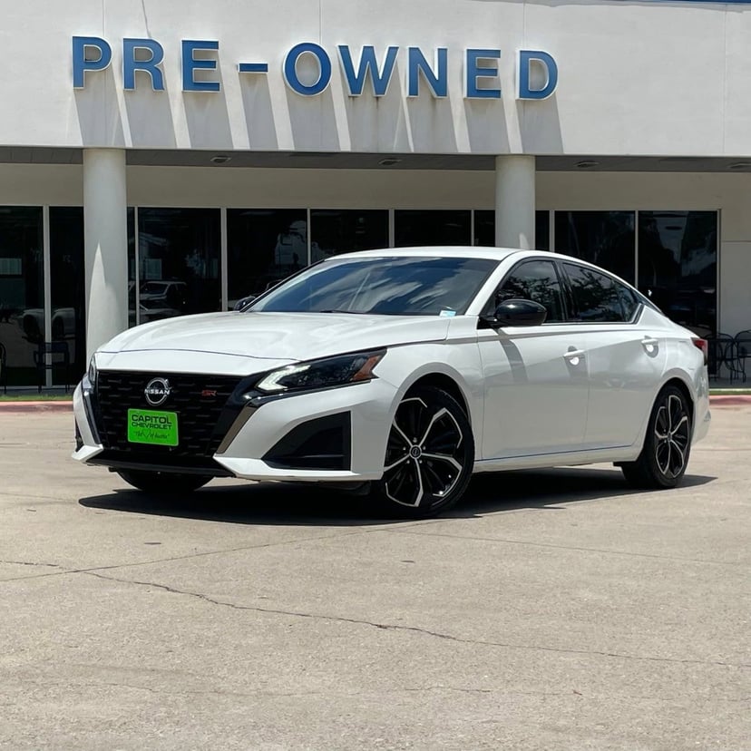 2024 Nissan Altima - Image 2