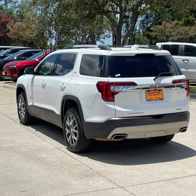 2023 GMC Acadia - Image 2