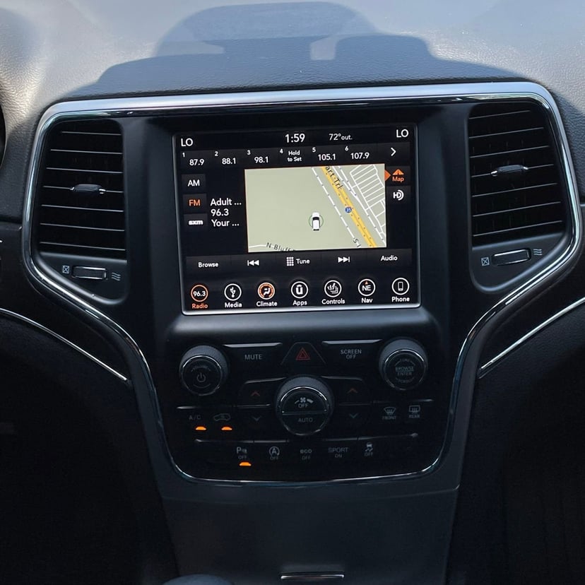2018 Jeep Grand Cherokee - Image 18