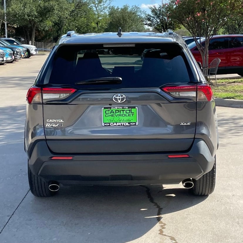 2021 Toyota RAV4 - Image 5