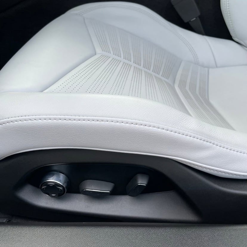 2024 Chevrolet Corvette E-Ray - Image 25