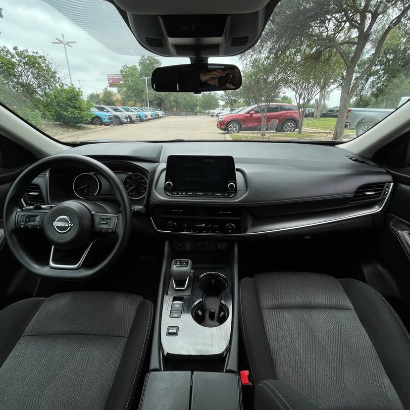 2024 Nissan Rogue - Image 11