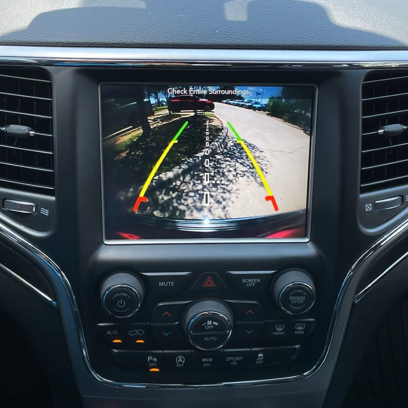 2018 Jeep Grand Cherokee - Image 19