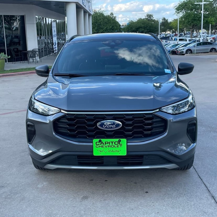 2025 Ford Escape - Image 6