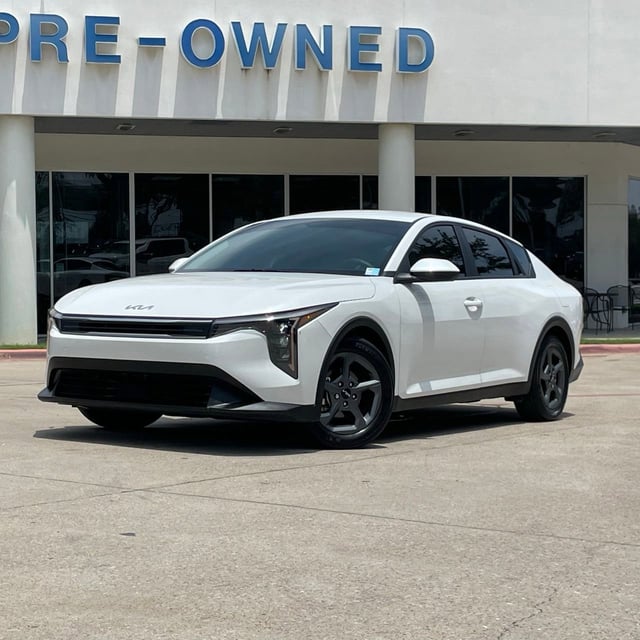 2025 Kia K4