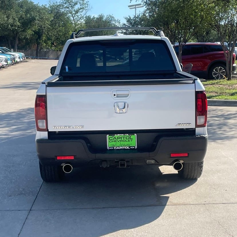 2023 Honda Ridgeline - Image 5