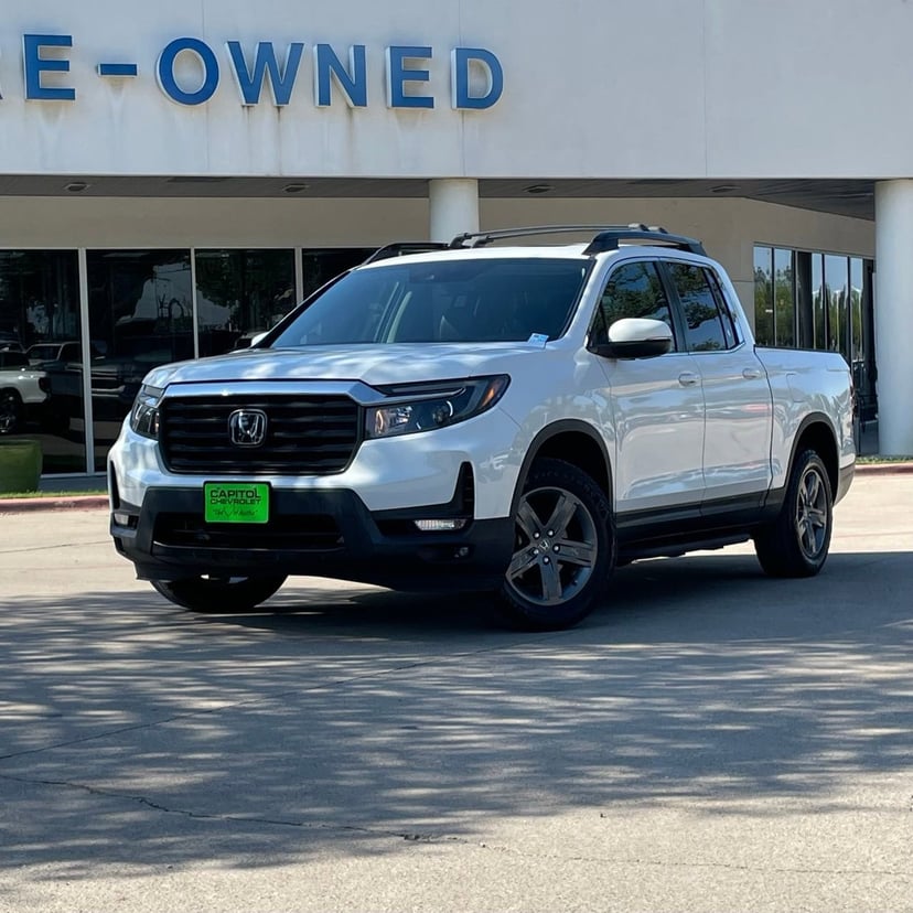 2023 Honda Ridgeline - Image 2