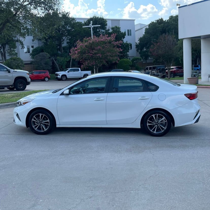 2024 Kia Forte - Image 2