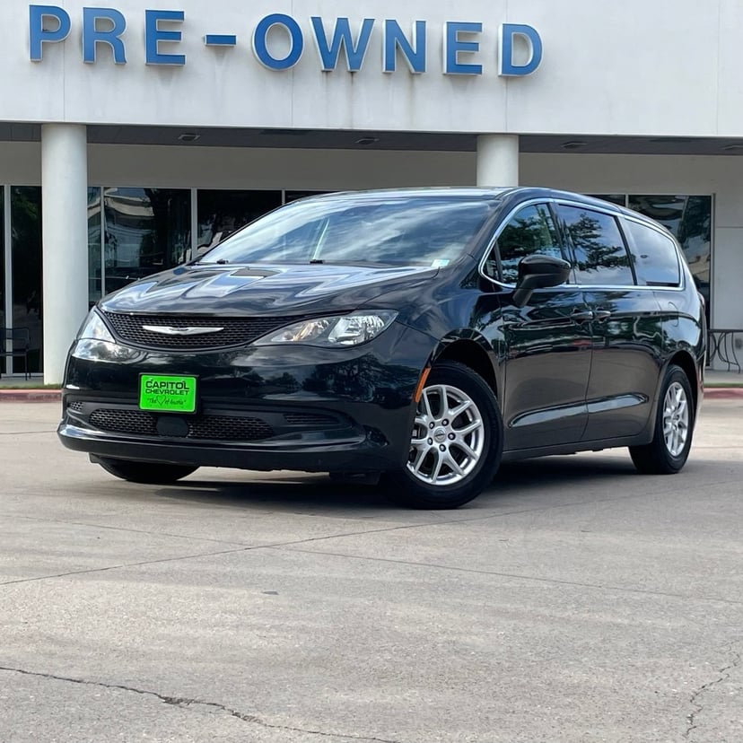 2023 Chrysler Voyager - Image 1