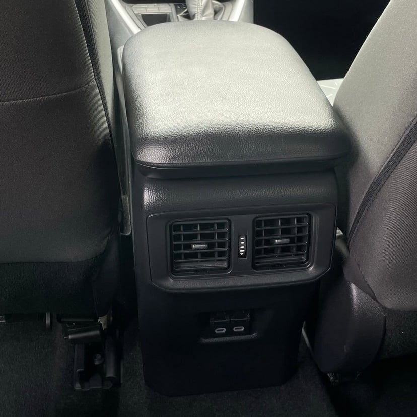 2024 Toyota RAV4 - Image 25