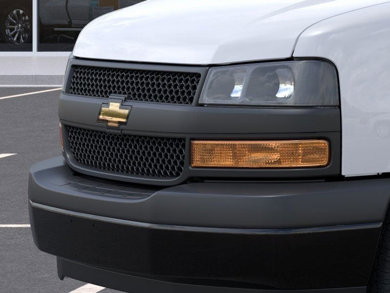 2025 Chevrolet Express Cargo - Image 13
