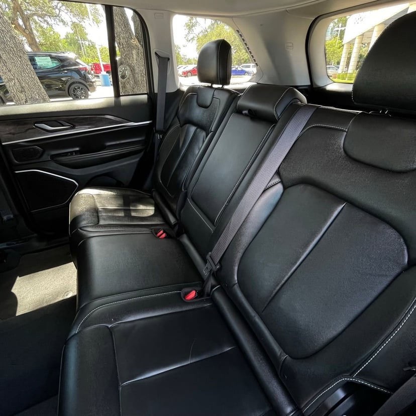 2022 Jeep Grand Cherokee 4xe - Image 24