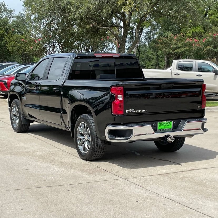 2026 Chevrolet Silverado 1500 - Image 3