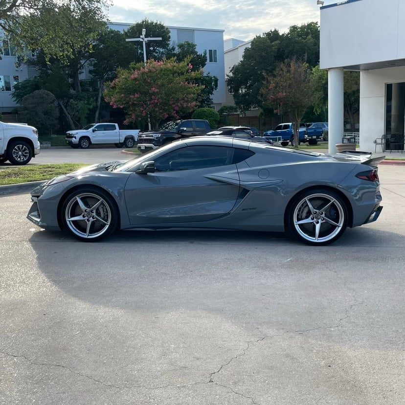 2024 Chevrolet Corvette E-Ray - Image 3