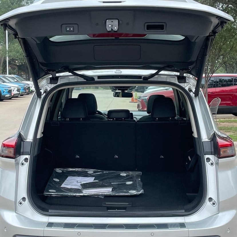 2025 Nissan Rogue - Image 25