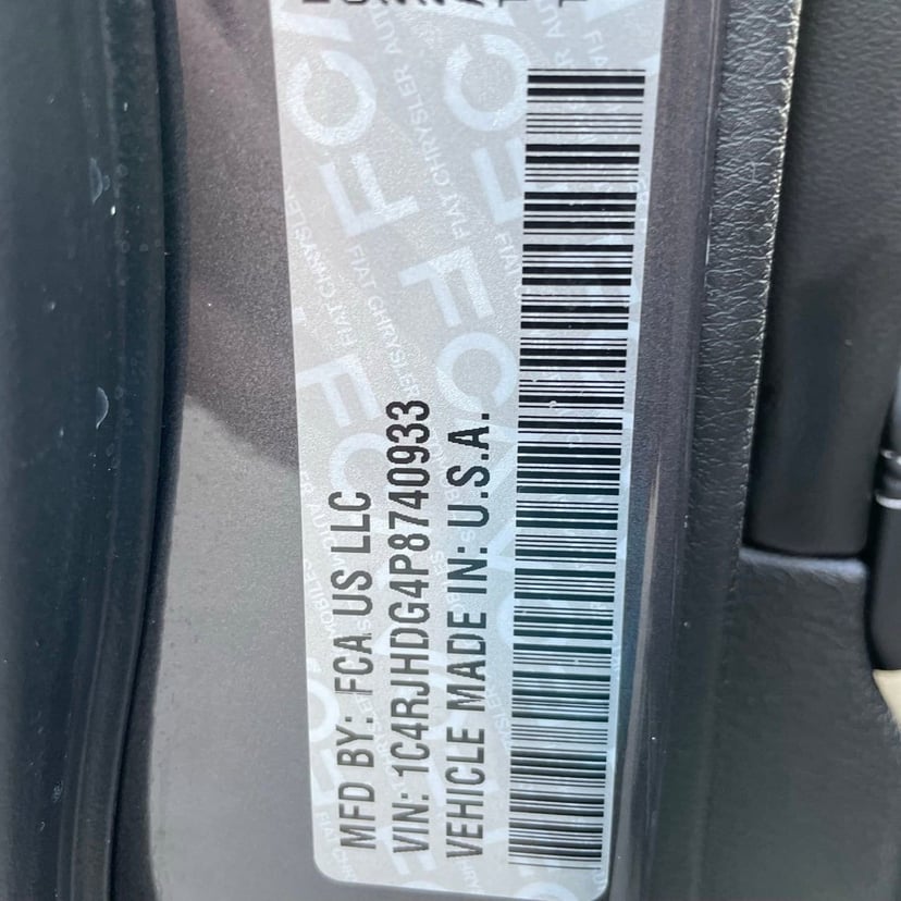 2023 Jeep Grand Cherokee - Image 29