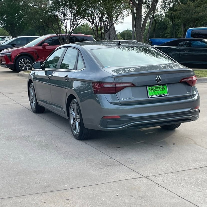 2024 Volkswagen Jetta - Image 2