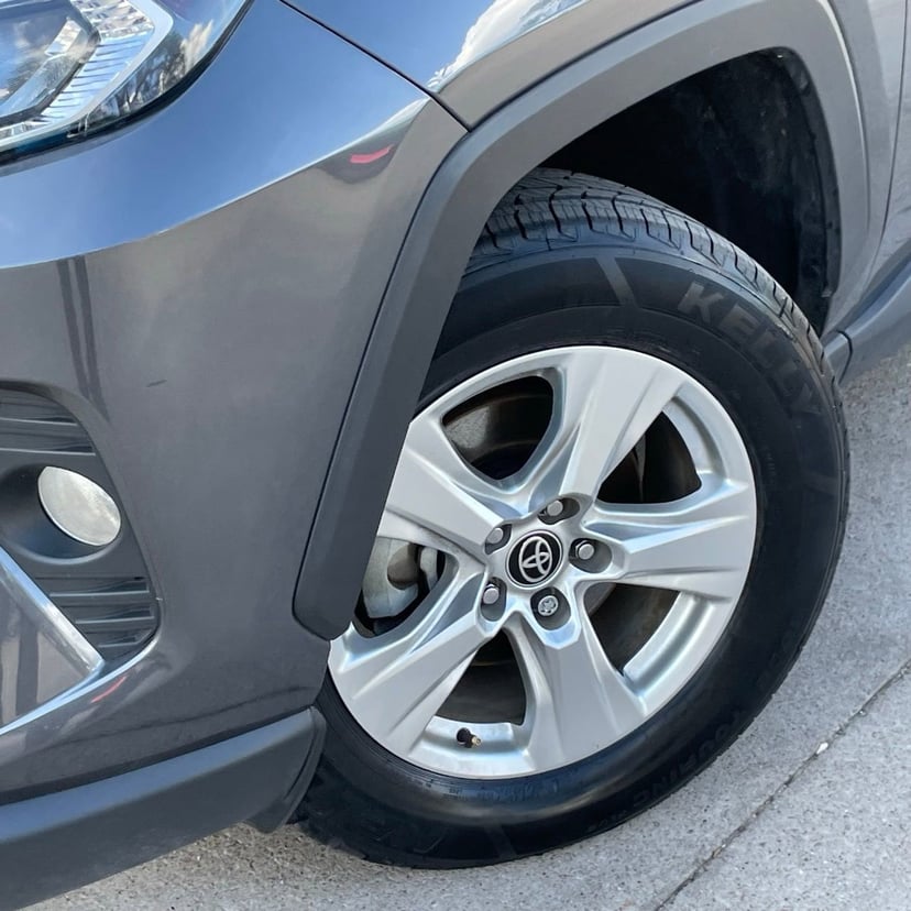 2021 Toyota RAV4 - Image 8
