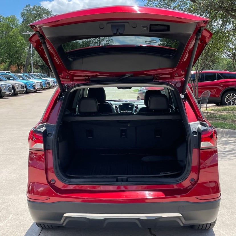 2022 Chevrolet Equinox - Image 25