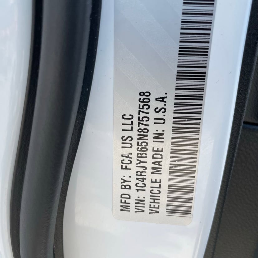 2022 Jeep Grand Cherokee 4xe - Image 29