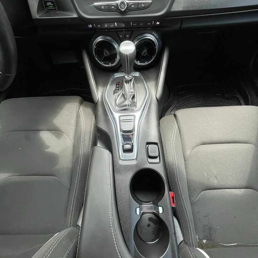 2018 Chevrolet Camaro - Image 19