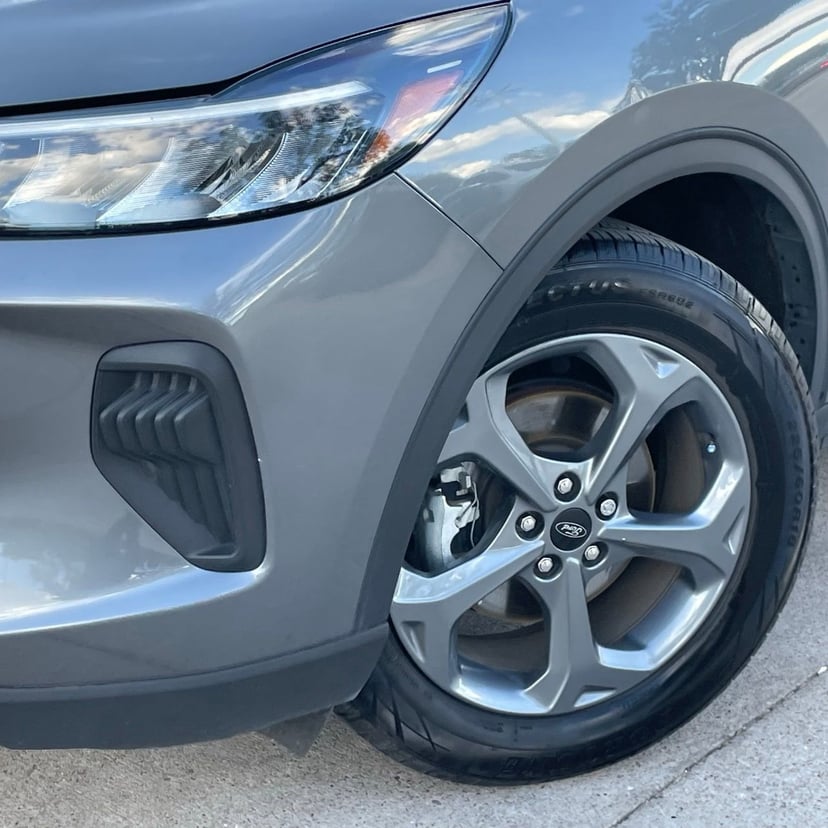 2025 Ford Escape - Image 8