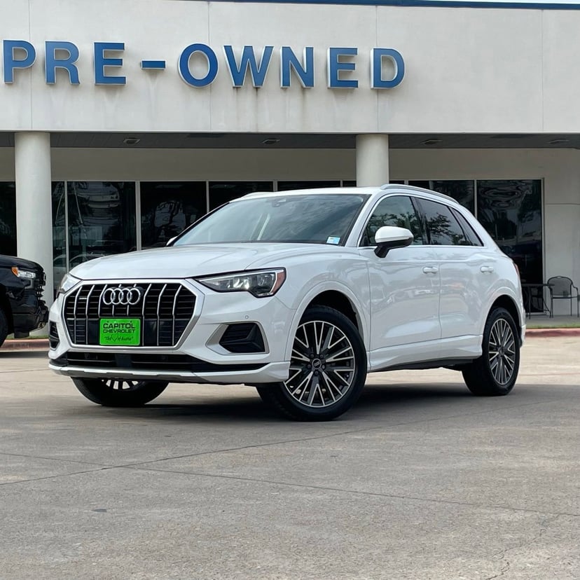 2022 Audi Q3 - Image 2
