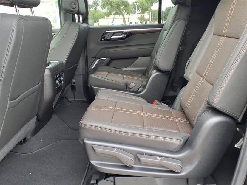 2026 Chevrolet Suburban - Image 23