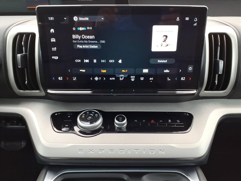 2025 Ford Expedition - Image 28