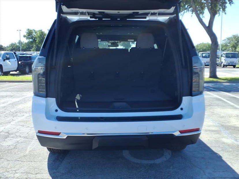 2026 Chevrolet Suburban - Image 12