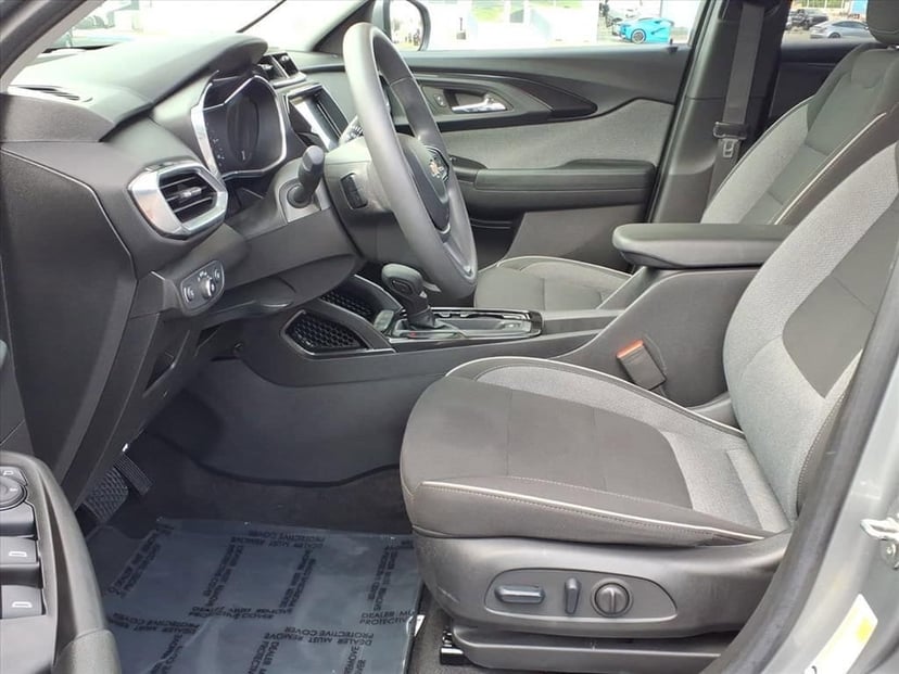 2023 Chevrolet Trailblazer - Image 18