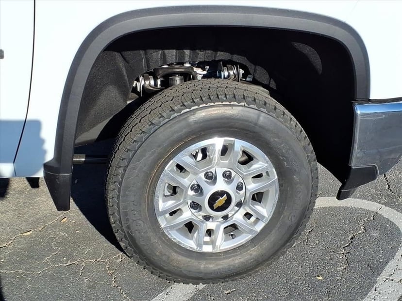 2026 Chevrolet Silverado 2500 HD - Image 8