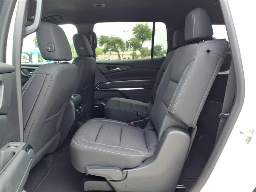 2026 Chevrolet Traverse - Image 14