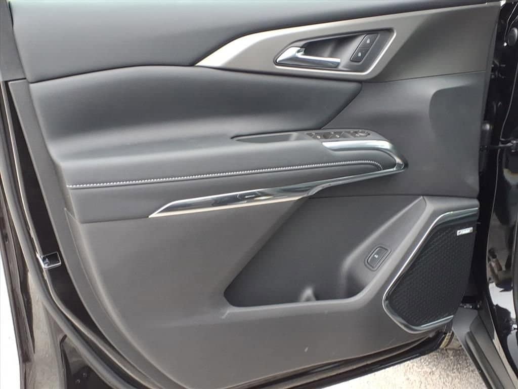 2026 Chevrolet Traverse - Image 14