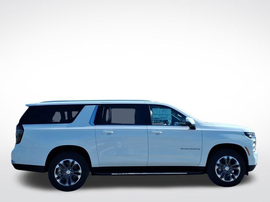 2026 Chevrolet Suburban - Image 2